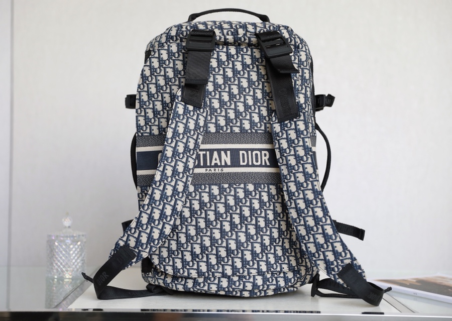 DIOR TRAVEL shoulder hiking bag