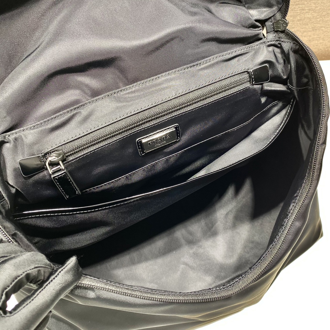 𝐏𝐑𝐀𝐃𝐀 New Backpack