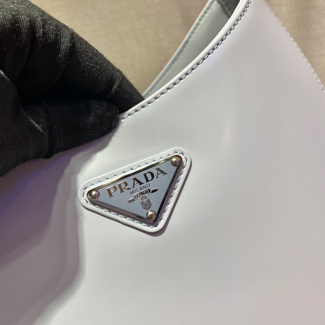 𝐏𝐑𝐀𝐃𝐀  Large Double Shoulder Strap Underarm Bag