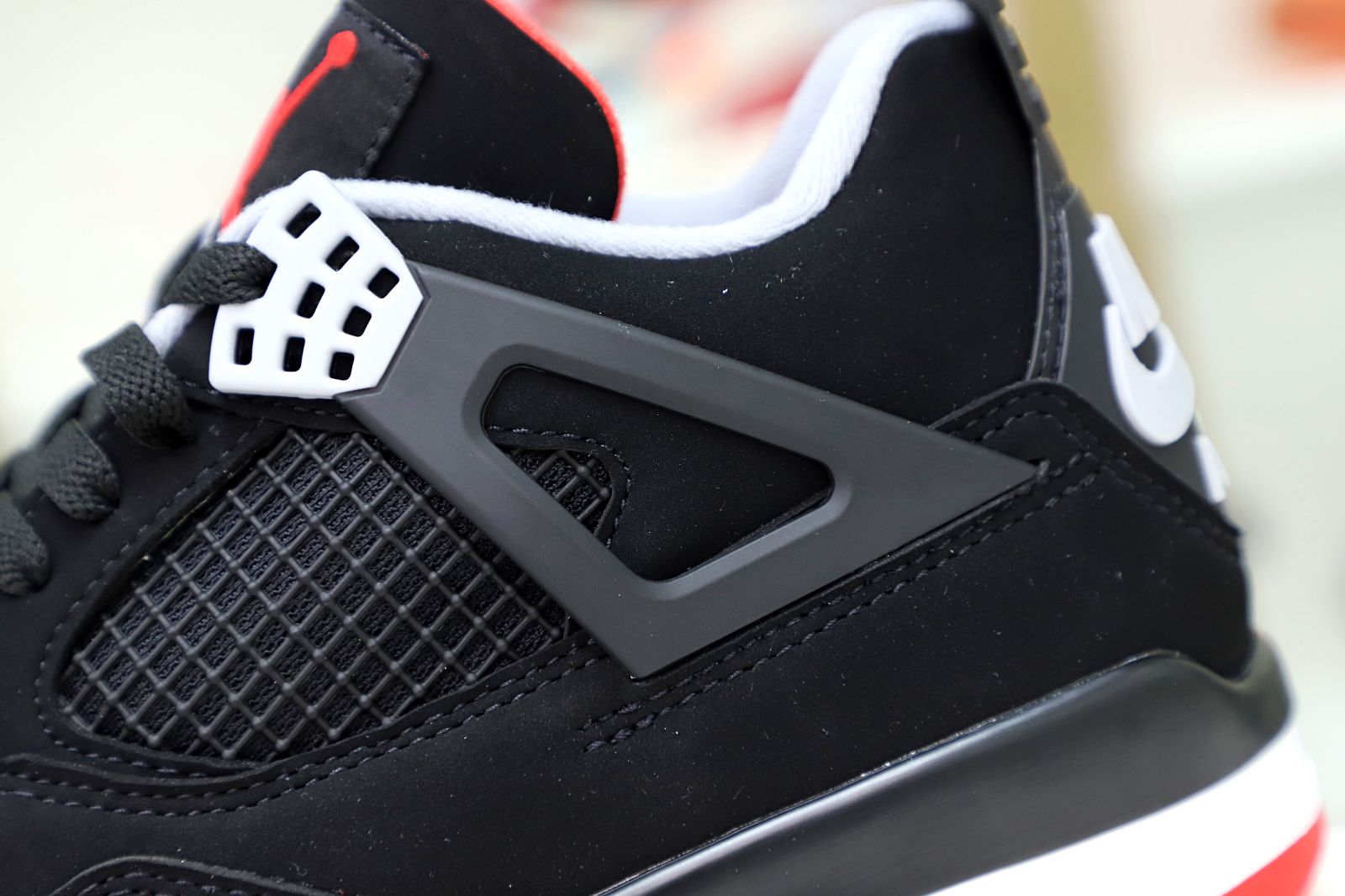 AIR JORDAN 4 RETRO OG BRED 2019