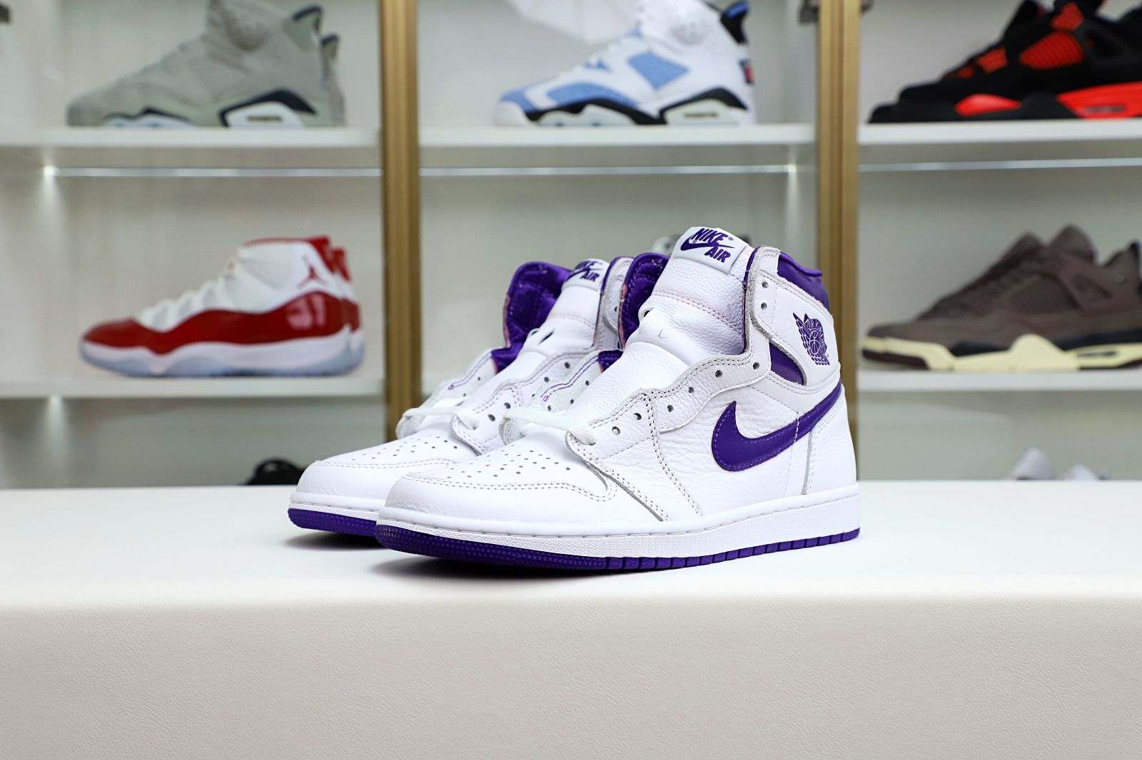 Air Jordan 1 High OG Court Purple