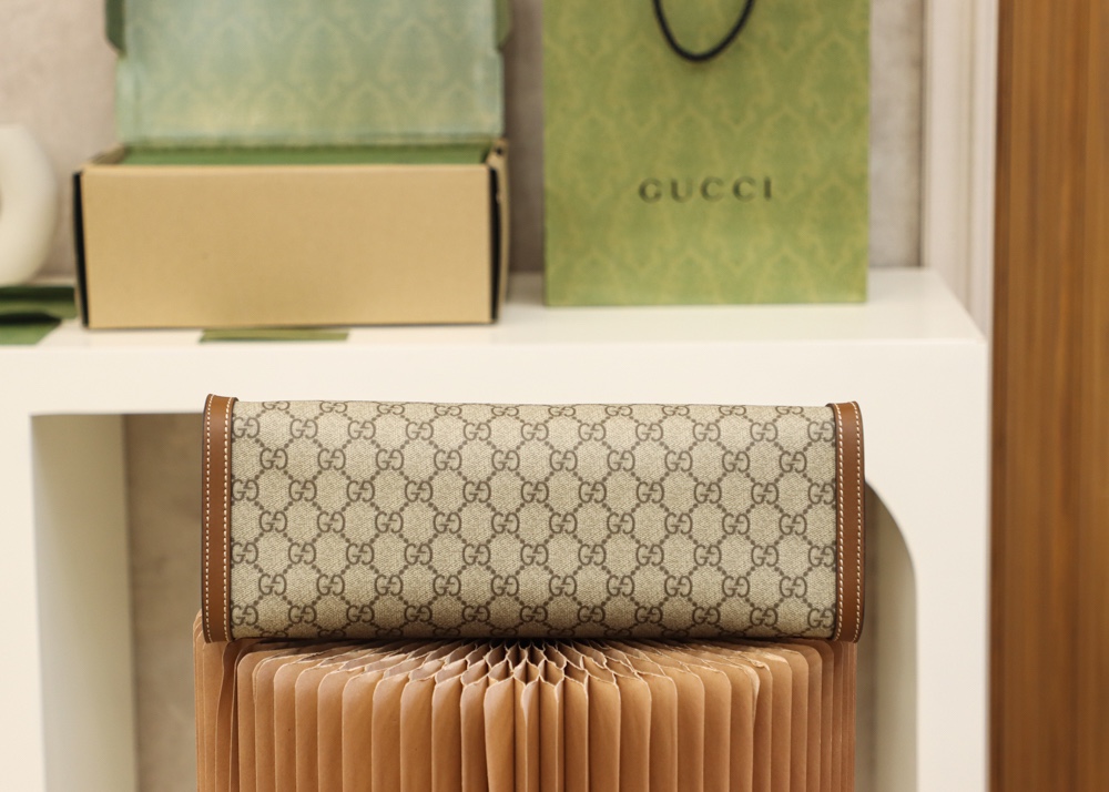 GUCCI 𝐏𝐚𝐝𝐥𝐨𝐜𝐤 series medium original leather #479197