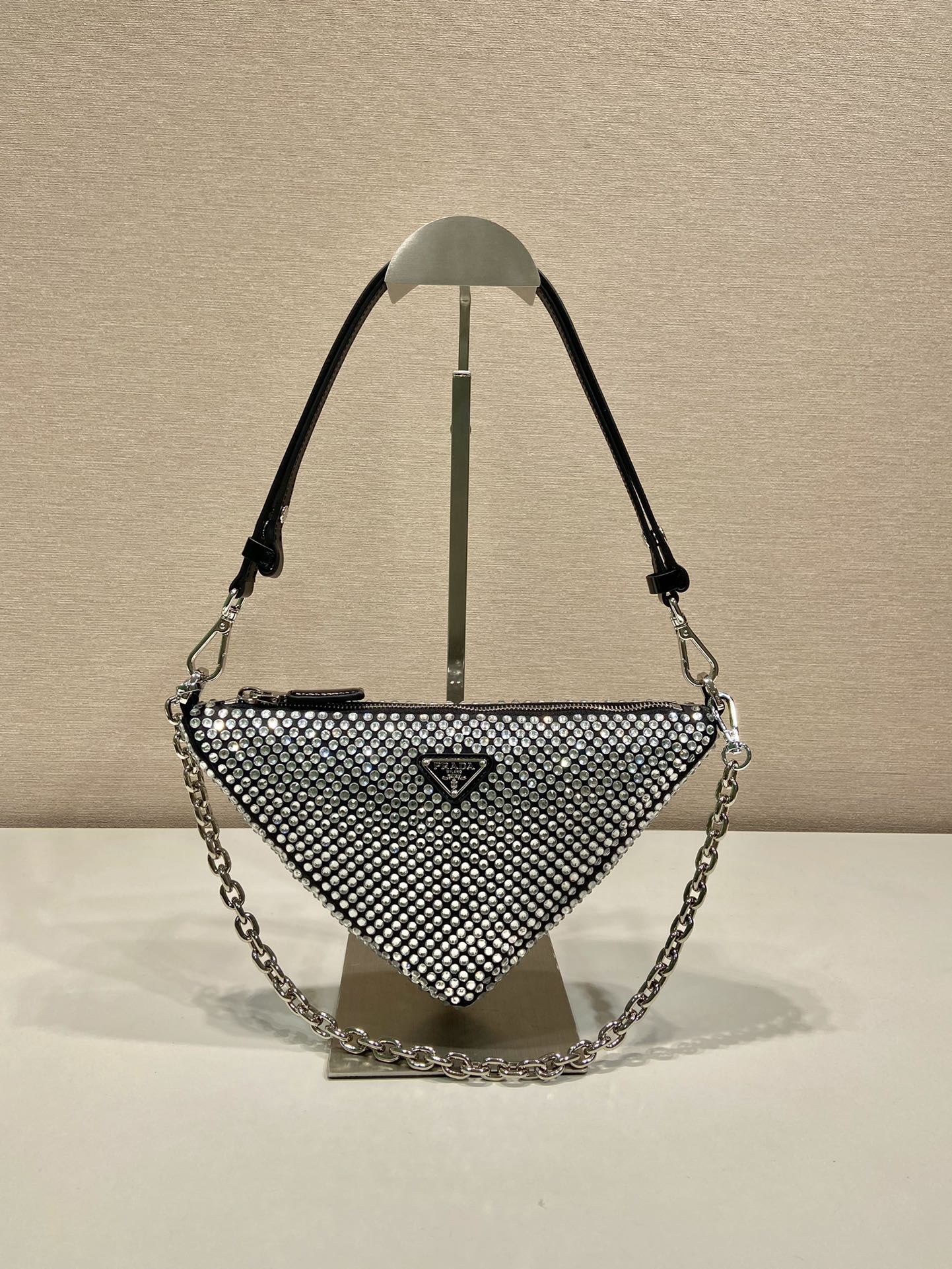 𝐏𝐑𝐀𝐃𝐀 Triangle bag with glitter diamonds 1BH190
