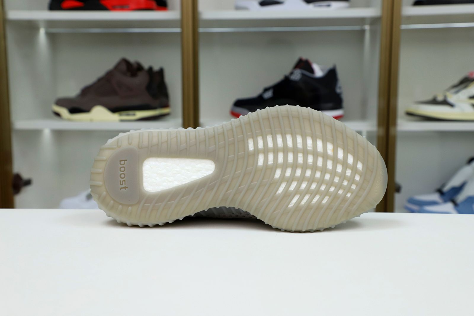 Yeezy Boost 350 V2 Tail