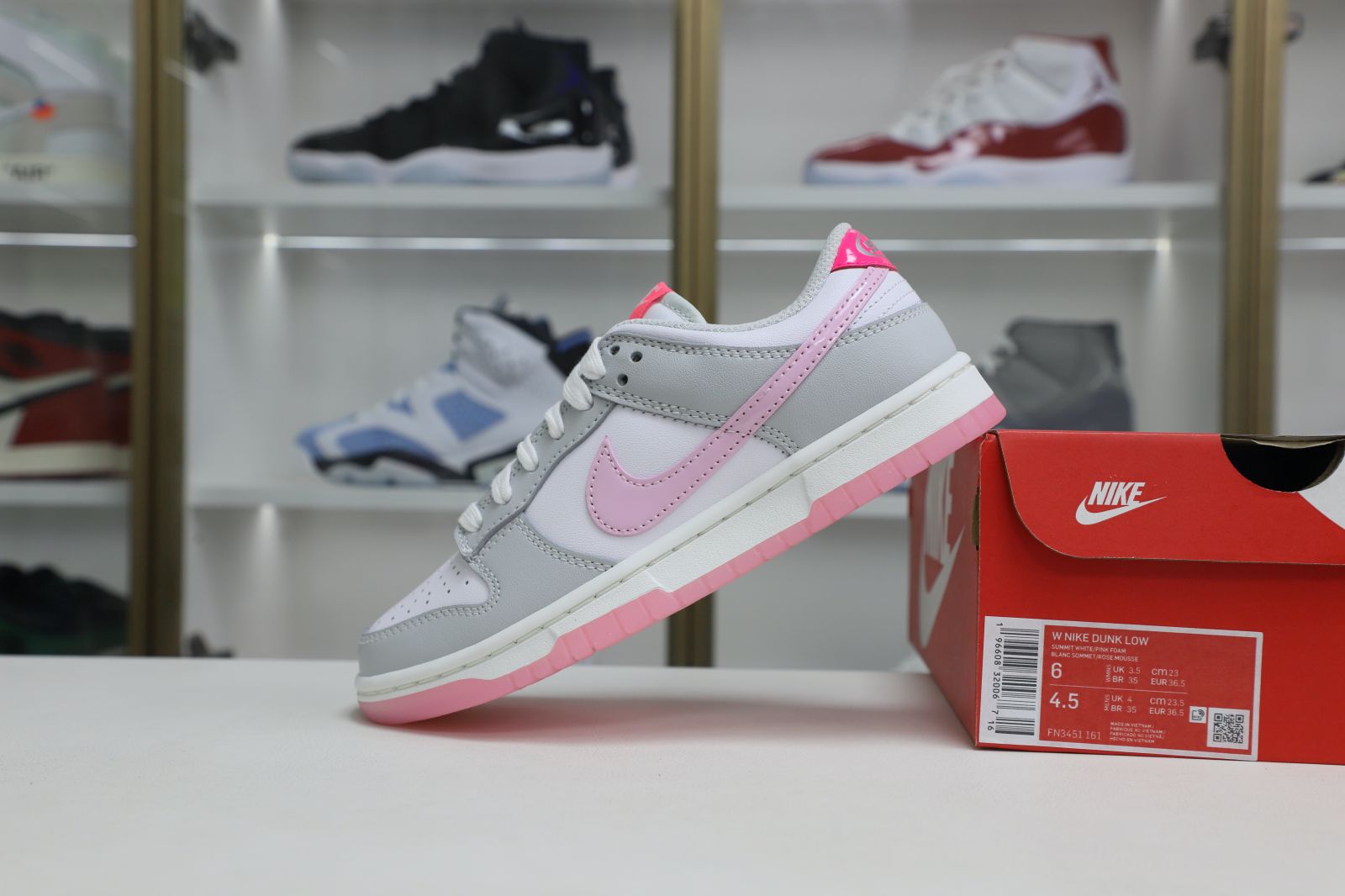 Nike Dunk Low SummitWhite and Pink Foam