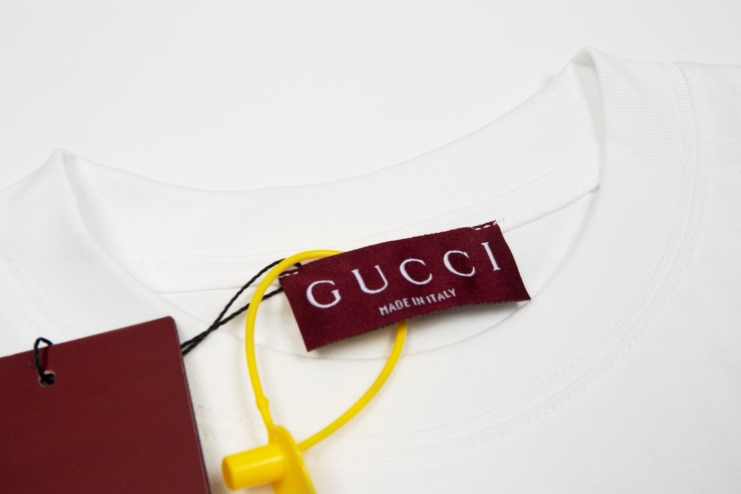 Gucci English letters T-shirt