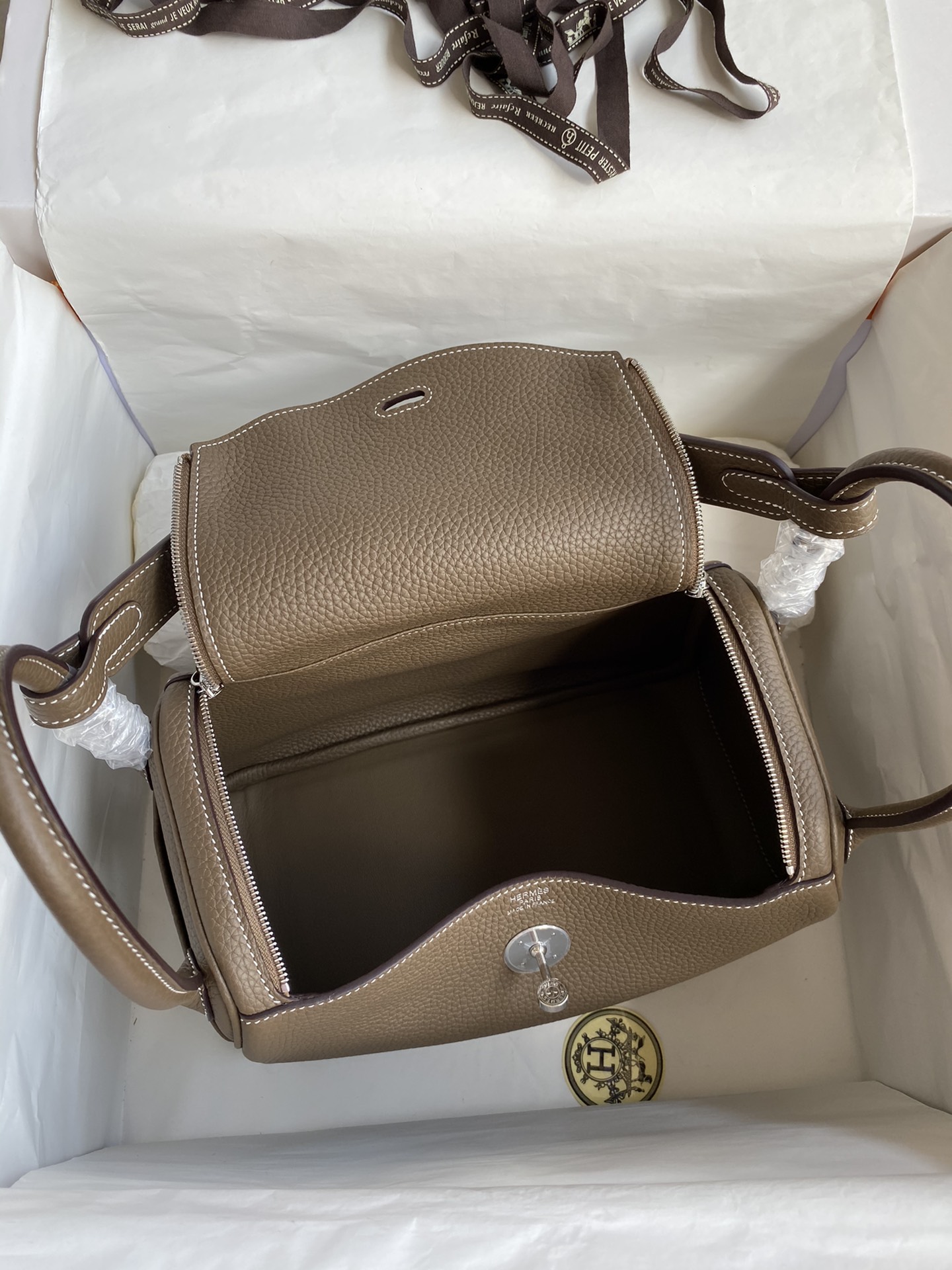 Lindy 26cm Imported TC Leather Elephant Grey 🐘 Silver Buckle Waxed Wire