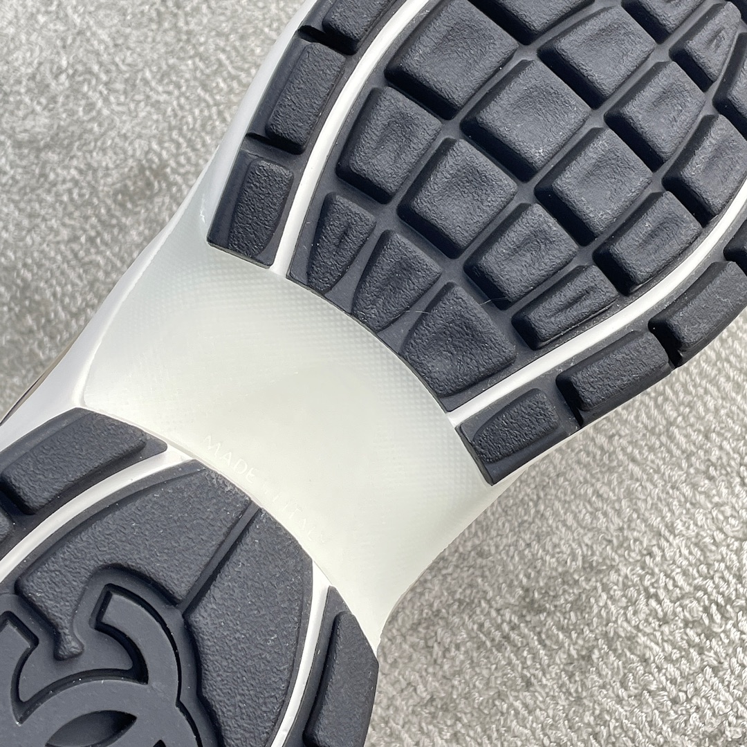 CHANEL A very good-looking sneaker TPU outsole Custom fabric metallic texture