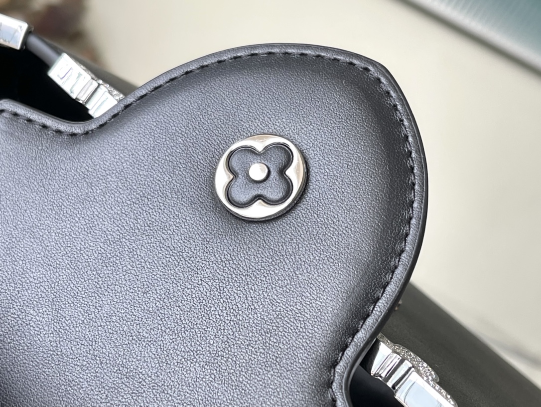 𝐋𝐎𝐔𝐈𝐒 𝐕𝐔𝐈𝐓𝐓𝐎𝐍   M51783