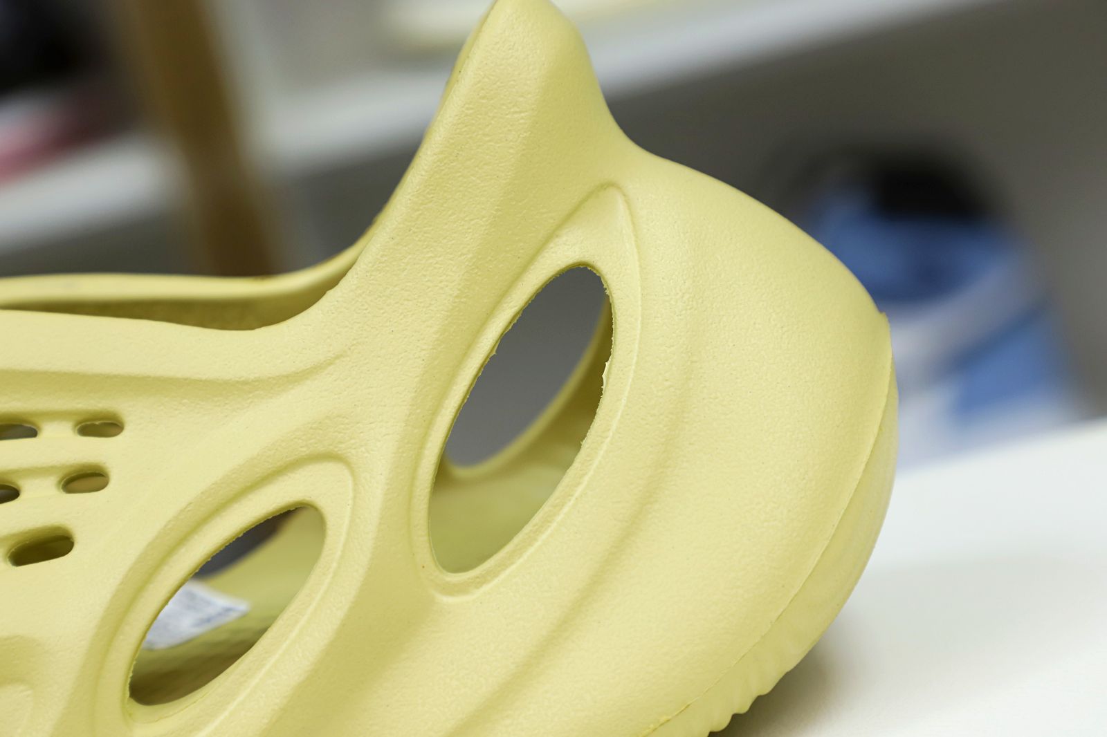 Yeezy Foam Runner Sulfur