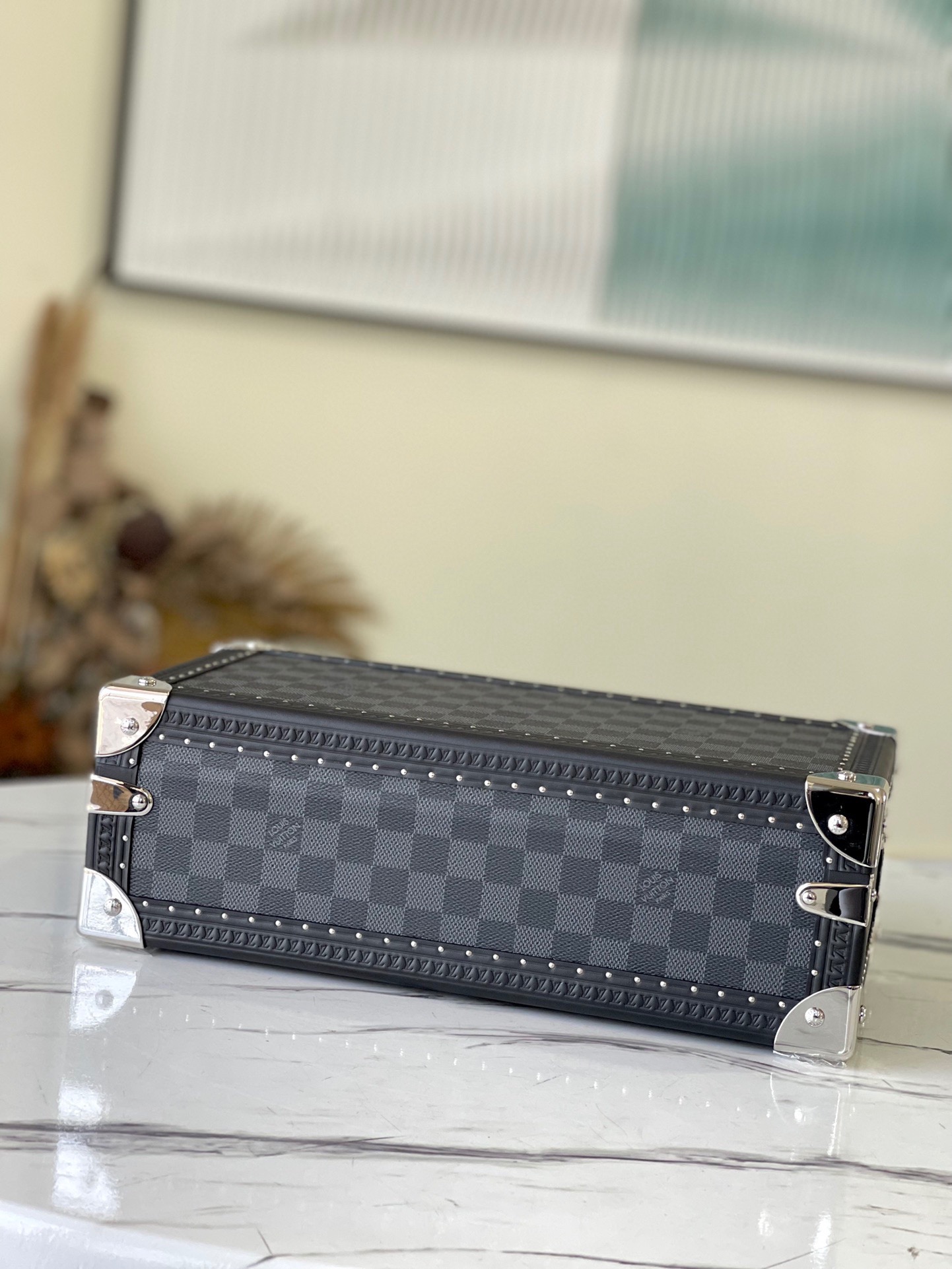 𝐋𝐎𝐔𝐈𝐒 𝐕𝐔𝐈𝐓𝐓𝐎𝐍     N48194