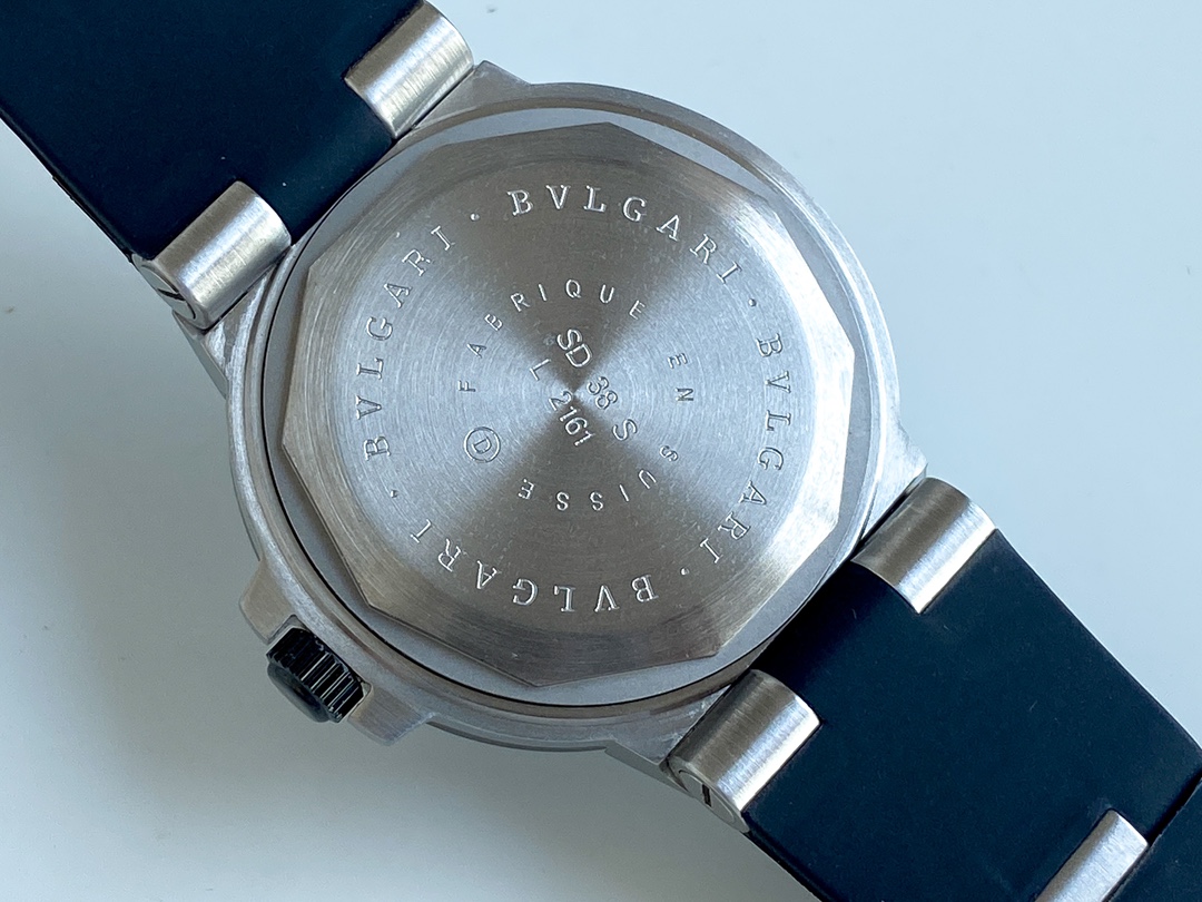 Bulgari ALU M INIU M watch series