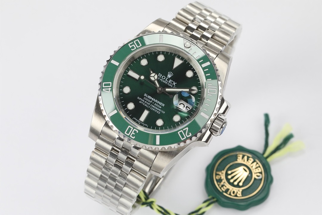 Rolex Submariner Series 40 Men's Watch