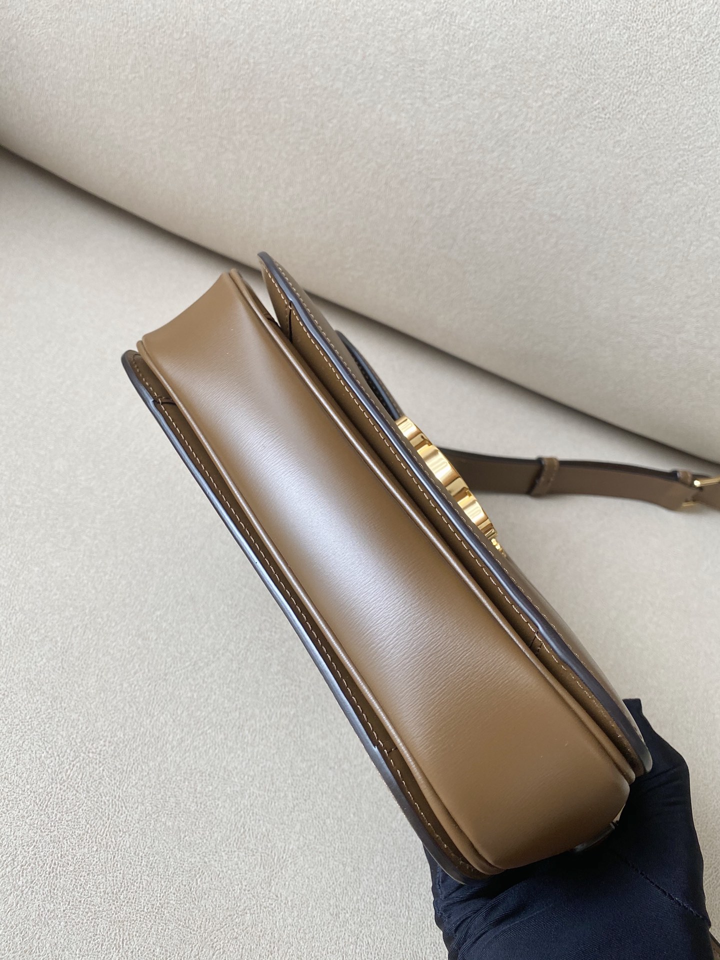 𝐂𝐞𝐥𝐢𝐧𝐞 Triomphe Medium 22.5cm