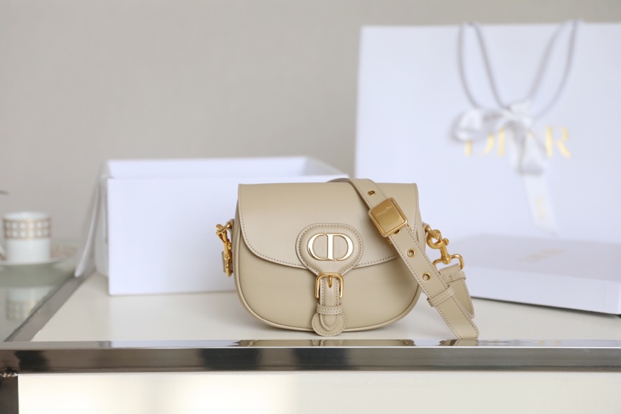 New beige ‼️ small 𝘾-𝟎𝟖𝟏 𝙙𝙞𝙤𝙧 𝙗𝙤𝙗𝙗𝙗𝙮