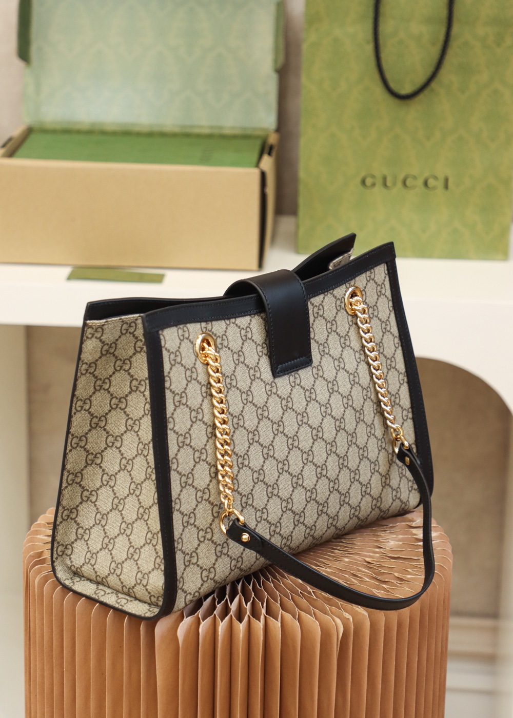 GUCCI 𝐏𝐚𝐝𝐥𝐨𝐜𝐤 series medium original leather #479197