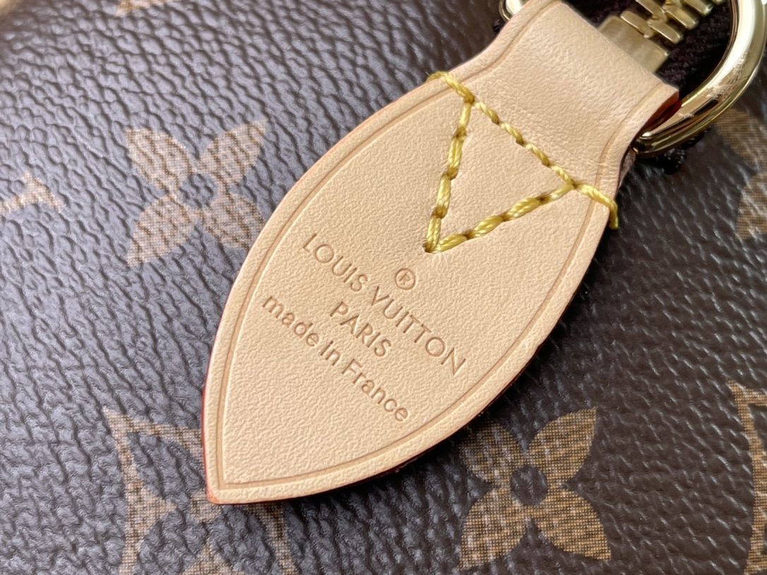 𝐋𝐎𝐔𝐈𝐒 𝐕𝐔𝐈𝐓𝐓𝐎𝐍     M46222