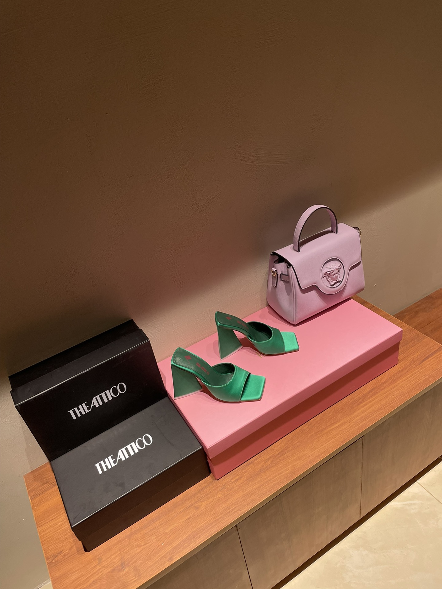 TheAttico | 𝟐𝟎𝟐𝟐𝟐/𝐒𝐒 𝐧𝐞𝐰 Spring/Summer 2021 collection The Attico personality triangle heel high heel sandals