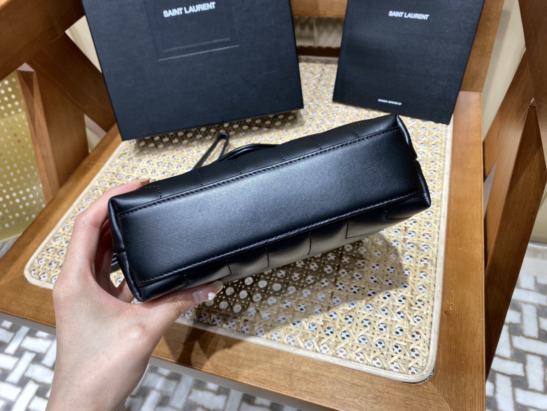 SAINT LAURENT 𝑳𝒐𝒖𝑳𝒐𝒖 #467072.Original leather.JD