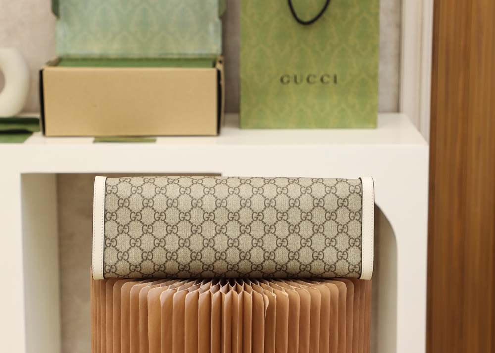 GUCCI 𝐏𝐚𝐝𝐥𝐨𝐜𝐤 series medium original leather #479197