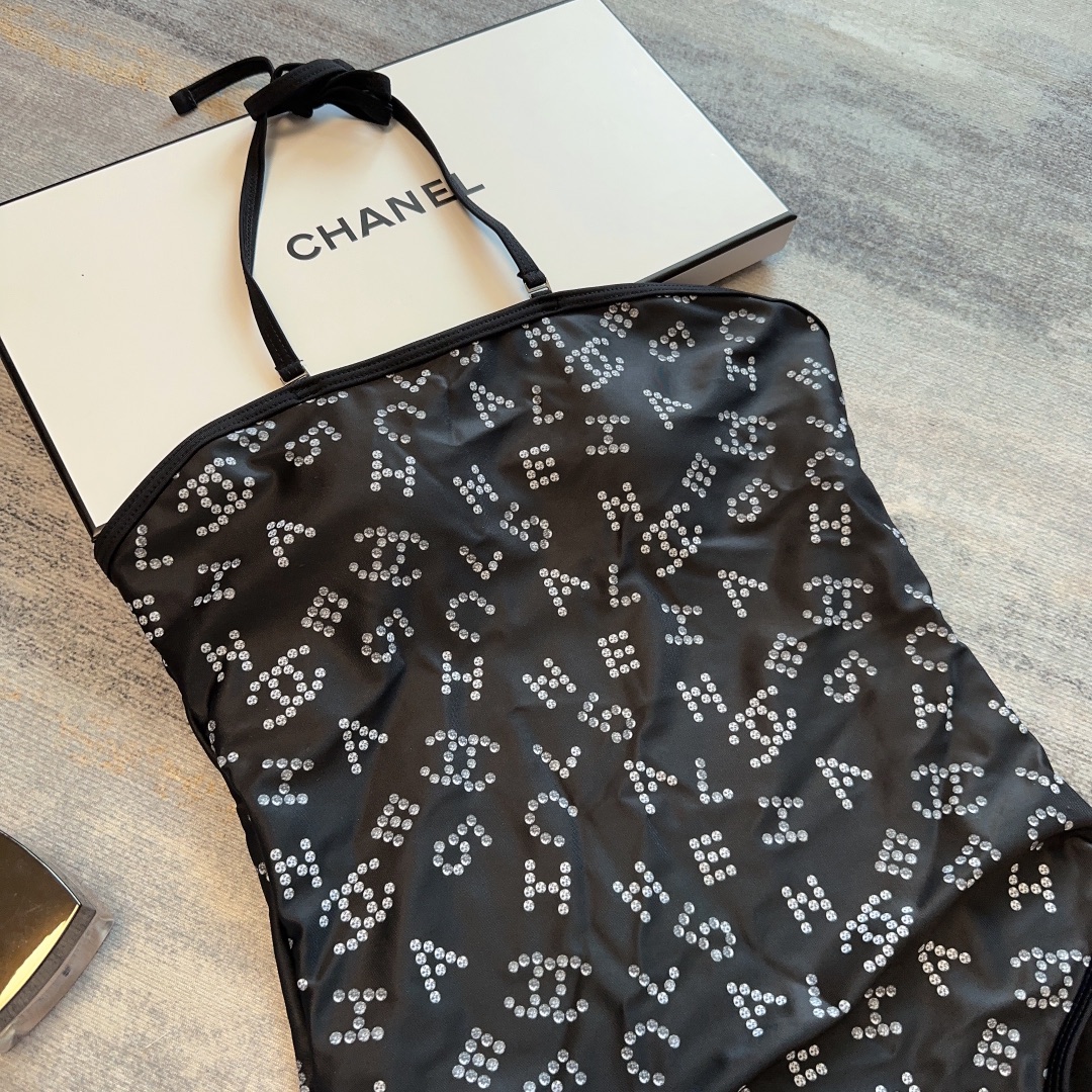 Chanel spring and summer new swimsuit