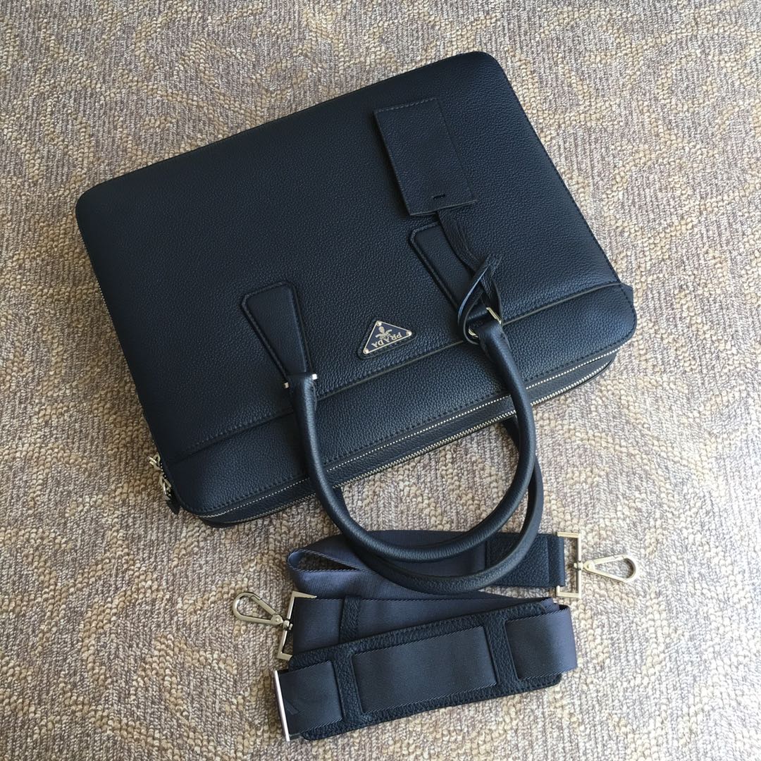 𝐏𝐑𝐀𝐃𝐀 New men's bag 0366