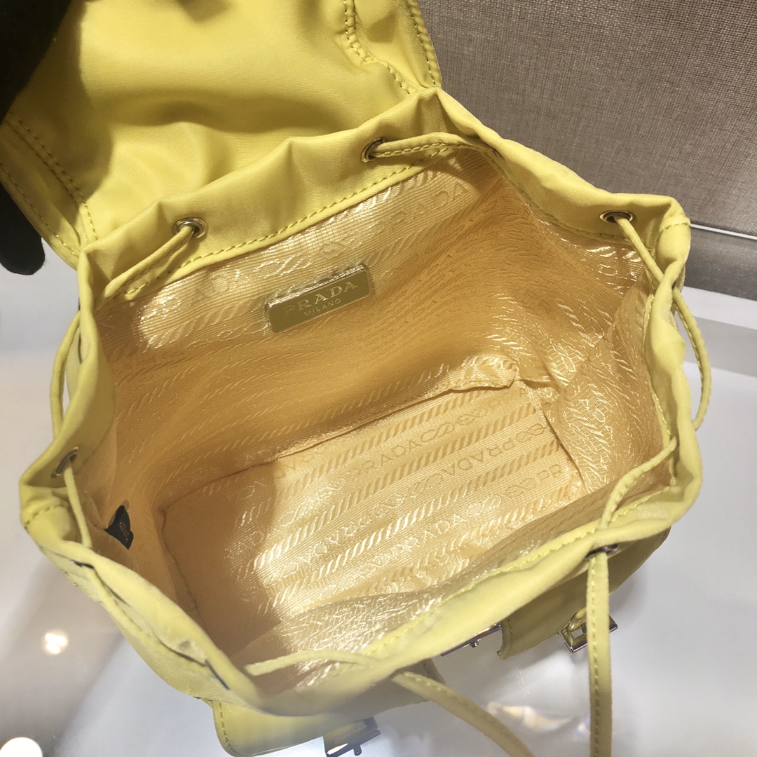𝐏𝐑𝐀𝐃𝐀 Mini crossbody small backpack