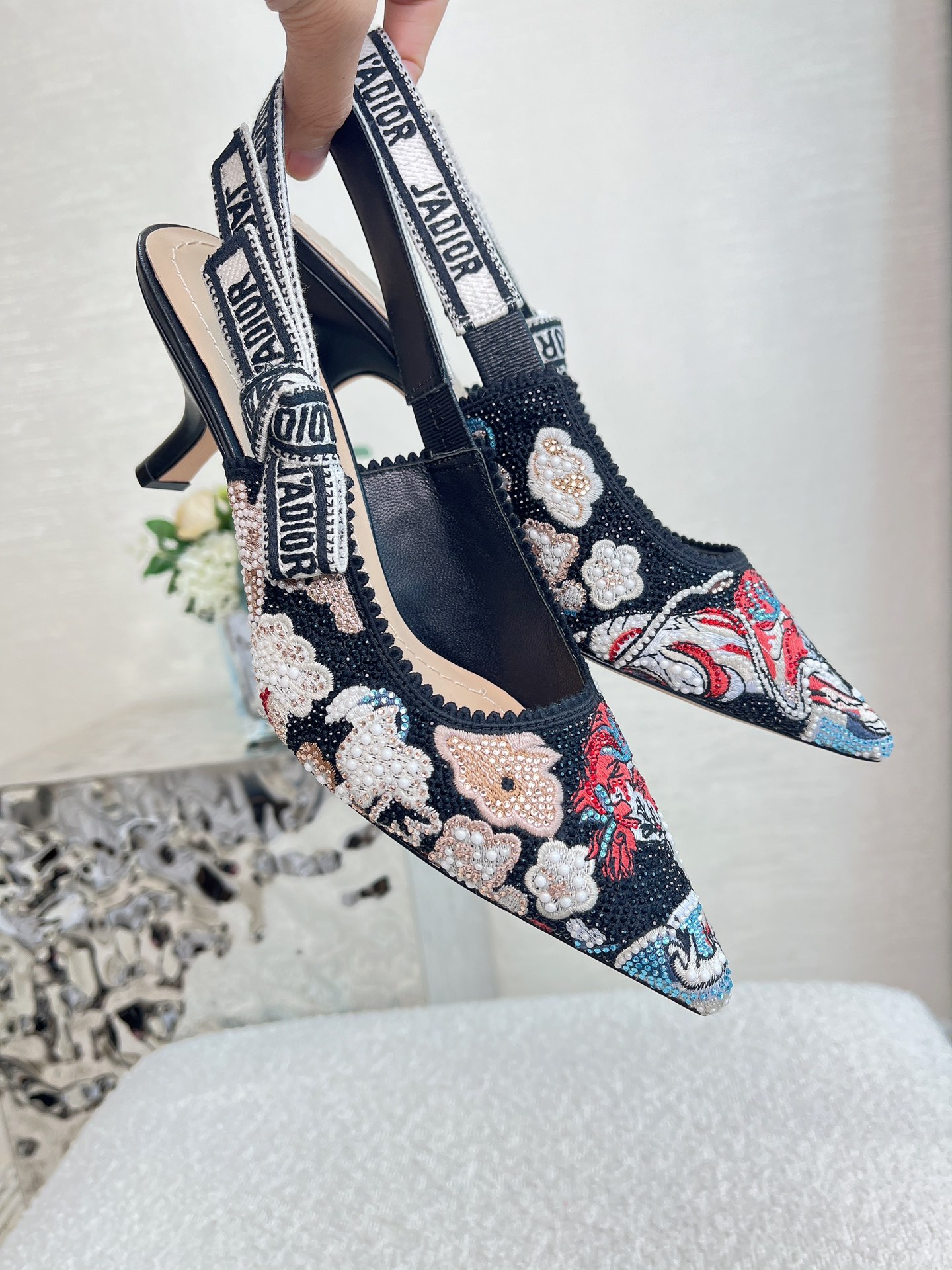 𝐉'𝐀𝐝𝐢𝐨𝐫 ｜𝟐𝟎𝟐𝟑𝐒𝐒/𝐧𝐞𝐰 Printed embroidered high heels