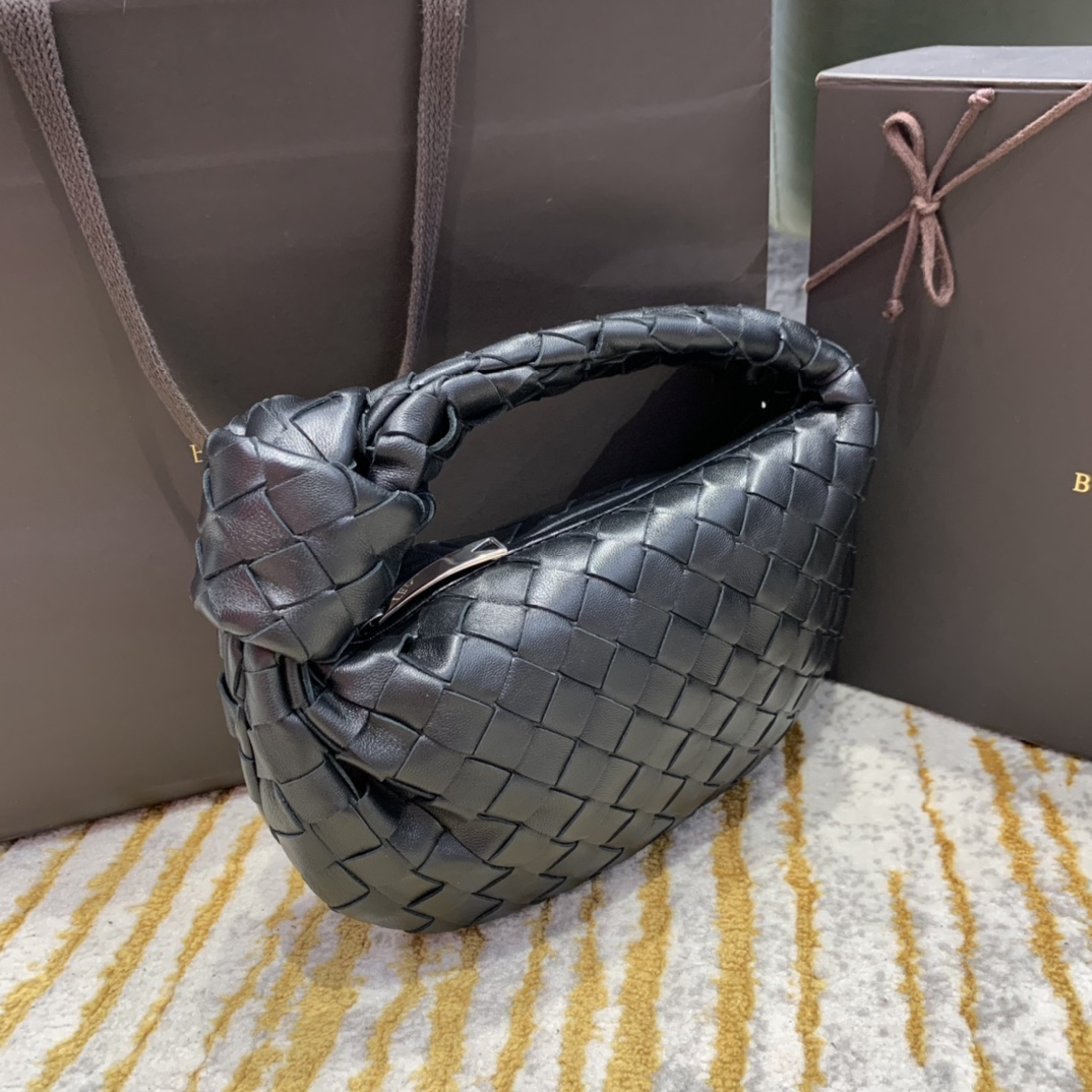 Bottega Veneta  🆕NEW🆕 JODIE #651876