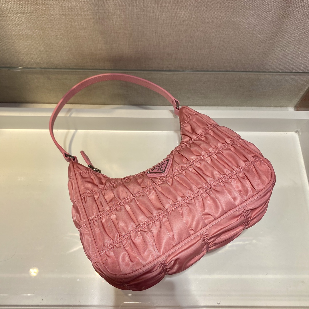 𝐏𝐑𝐀𝐃𝐀 nylon crinkle Hobo underarm bag