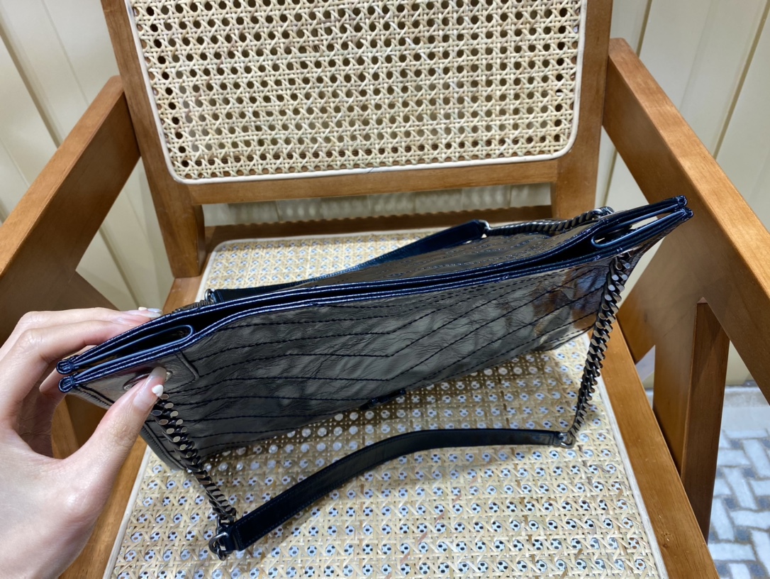 SAINT LAURENT 𝑵𝒊𝒌𝒊 𝒔𝒉𝒐𝒑𝒑𝒊𝒏𝒈 𝒃𝒂𝒈 #577999original leather.JD