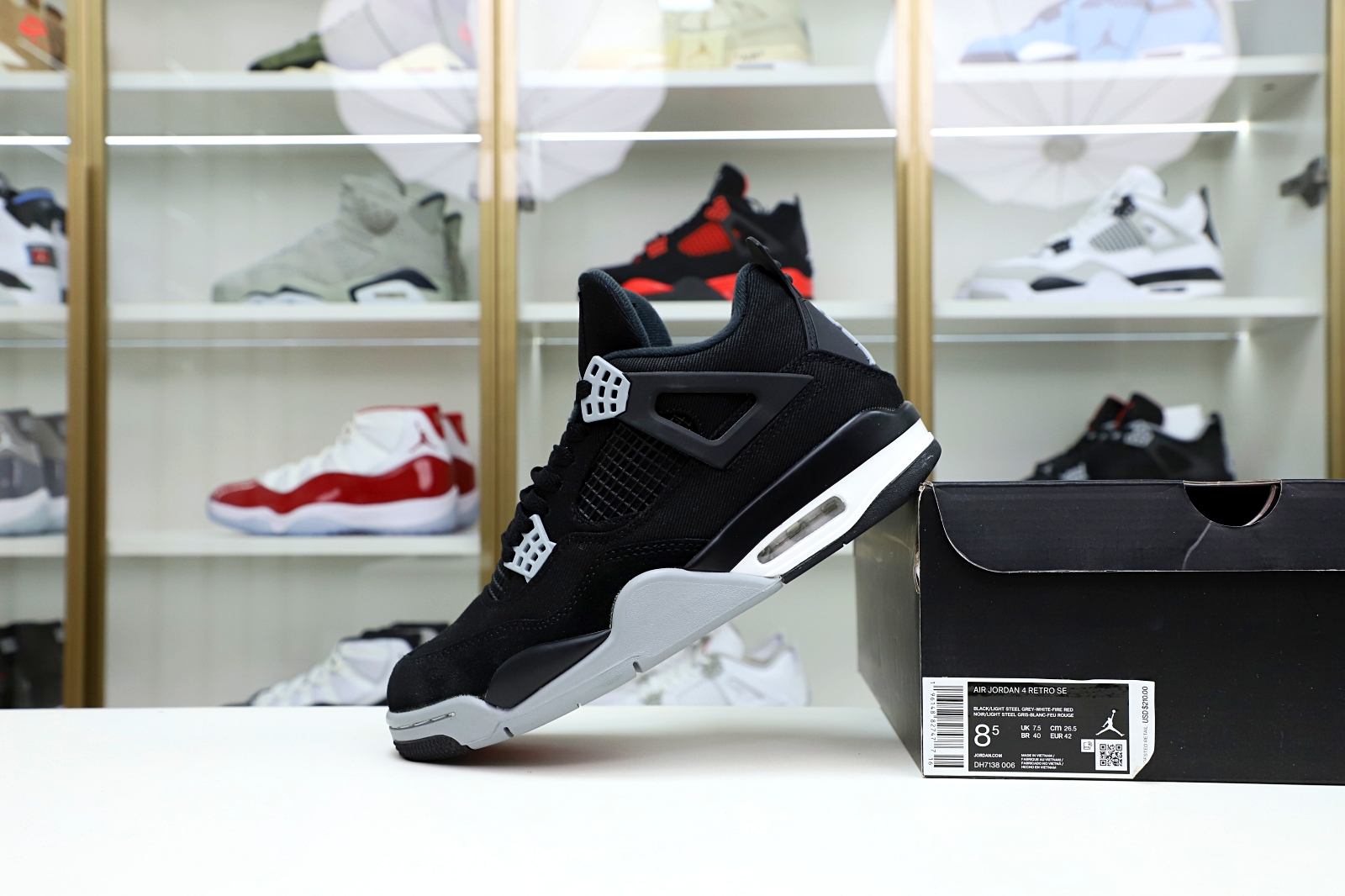 AIR JORDAN 4 BLACK CANVAS