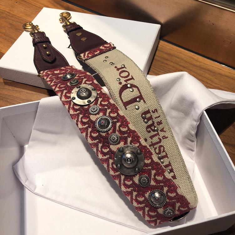 Dior Bohemian Roman burgundy straps ❤️