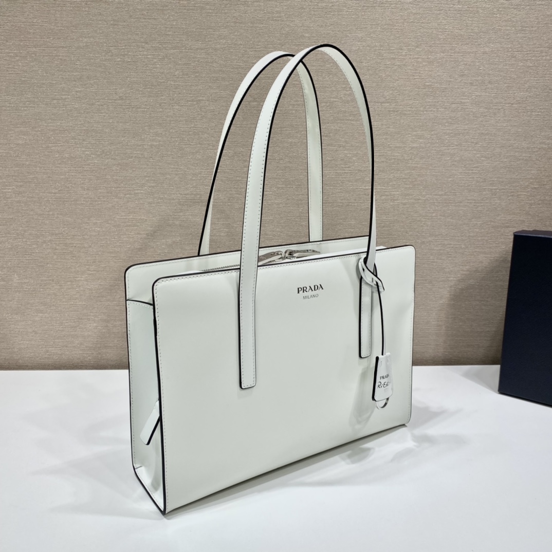 𝐏𝐑𝐀𝐃𝐀 New shopping bag 1BA350