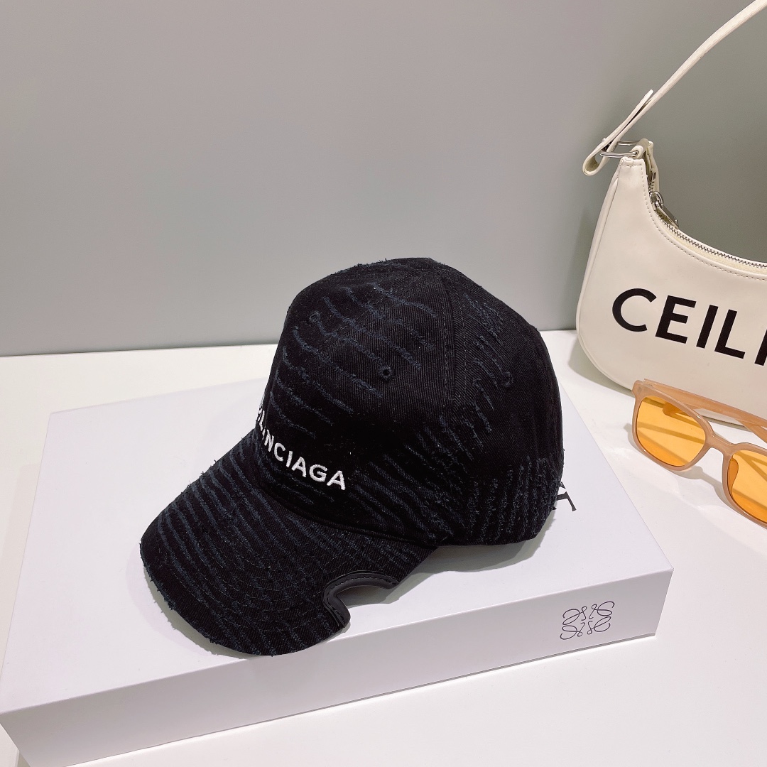 Balenciagabaseball cap