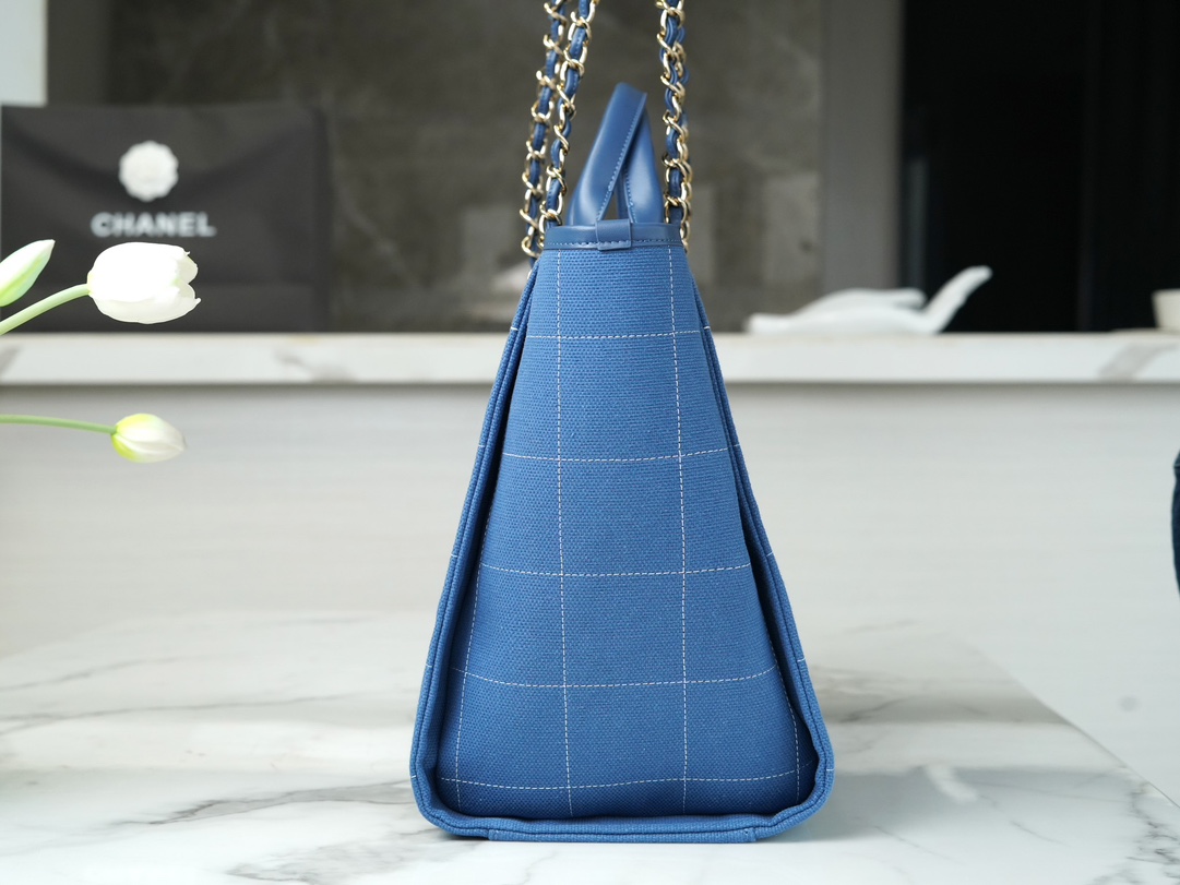 𝐂𝐇𝐀𝐍𝐄𝐋 23P Maxi Shopping Bag Blue🦋