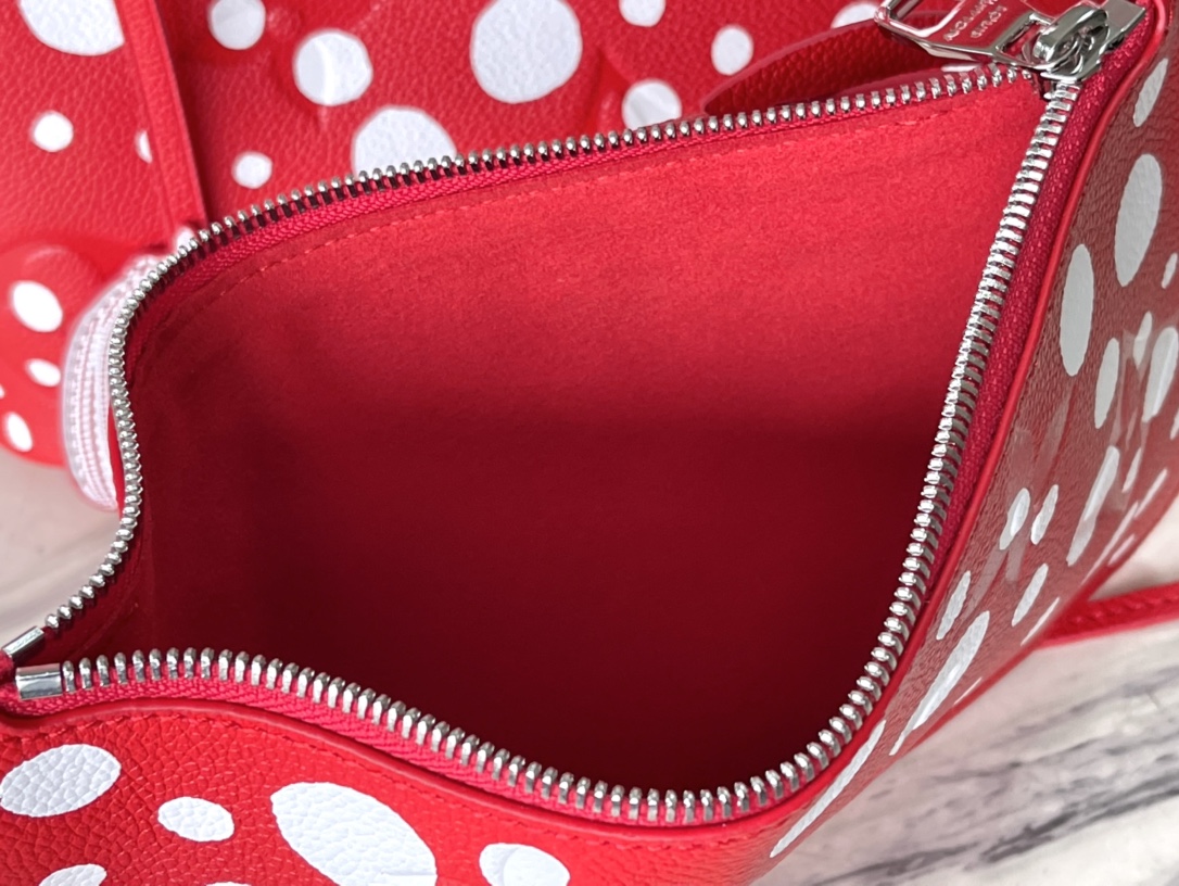 𝐋𝐎𝐔𝐈𝐒 𝐕𝐔𝐈𝐓𝐓𝐎𝐍     M46422