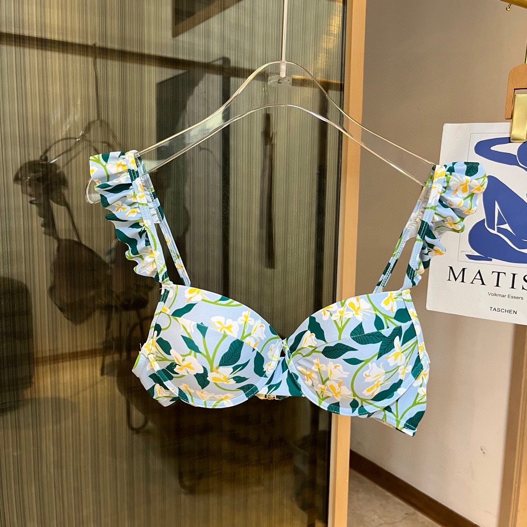 Gucci New split bikini swimming costume halter with steel ring bra + triangle shorts