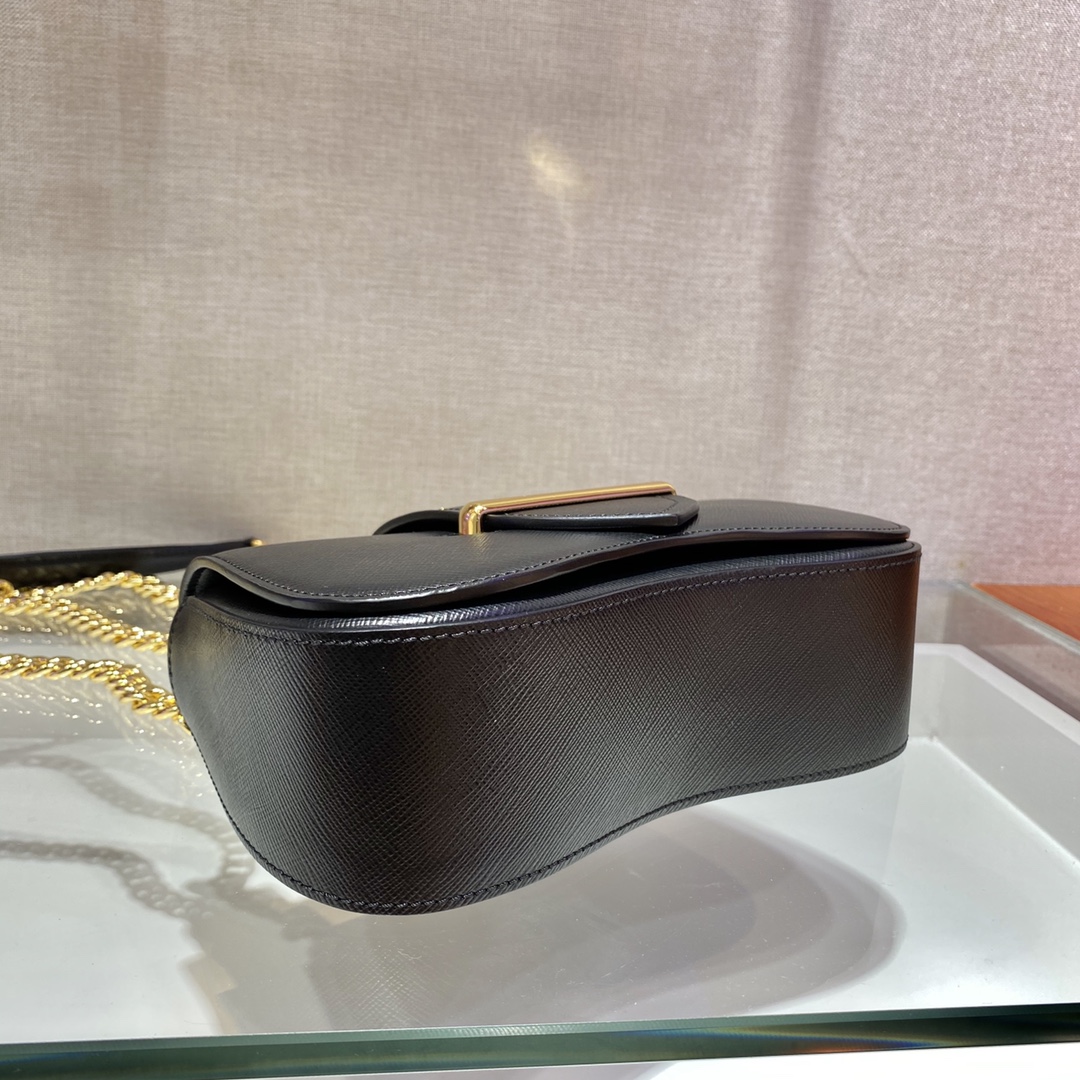 𝐏𝐑𝐀𝐃𝐀 Sidonie Saffiano leather handbag