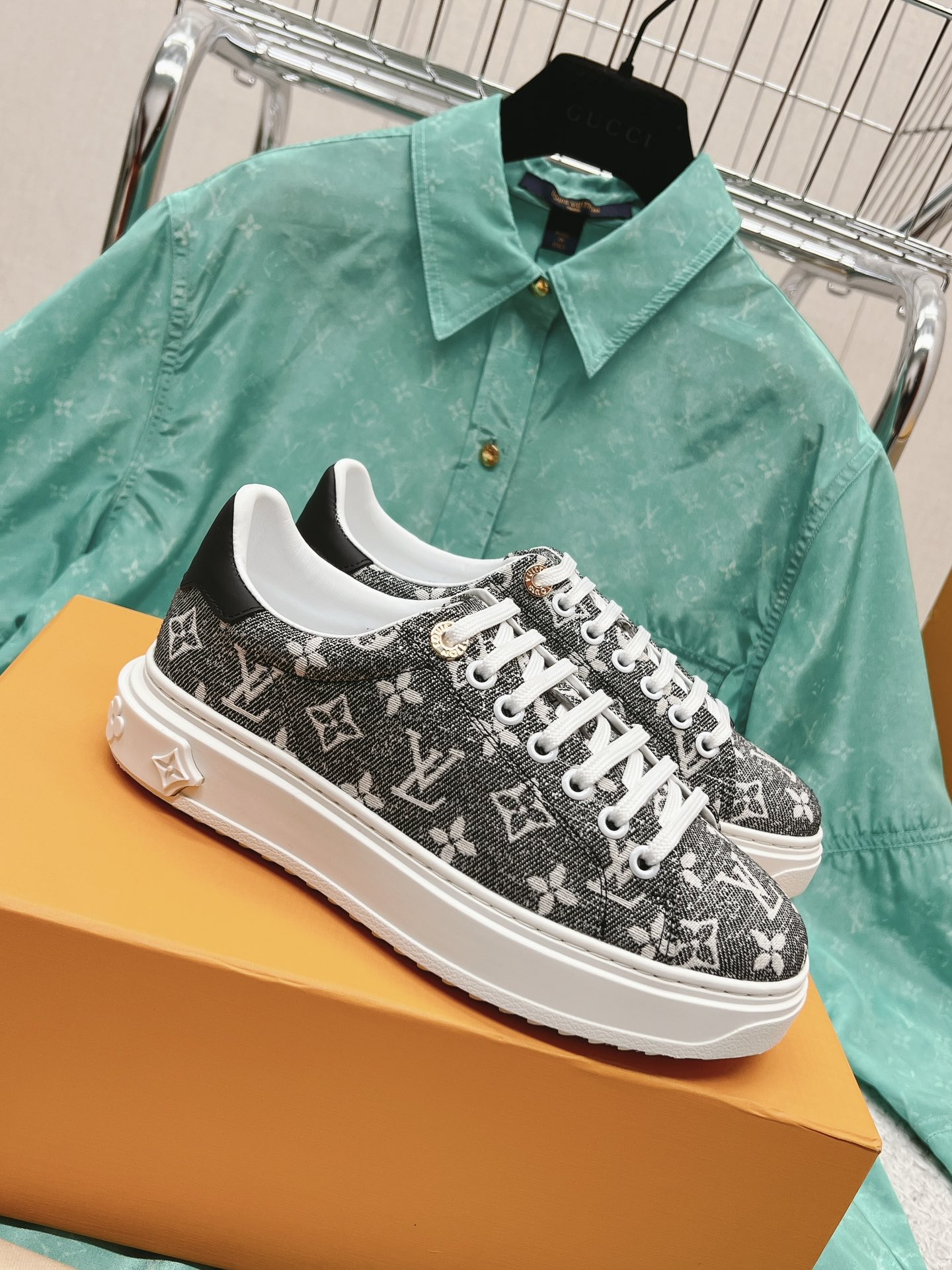 Louis Vuitton x Yayoi Kusama cooperation model classic white shoes 𝐓𝐢𝐦𝐞 𝐨𝐮𝐭 wave point sneakers