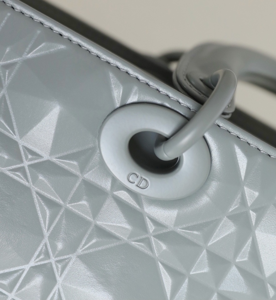 Dior Lady D-Joy is a classic style of the Goliath Bible