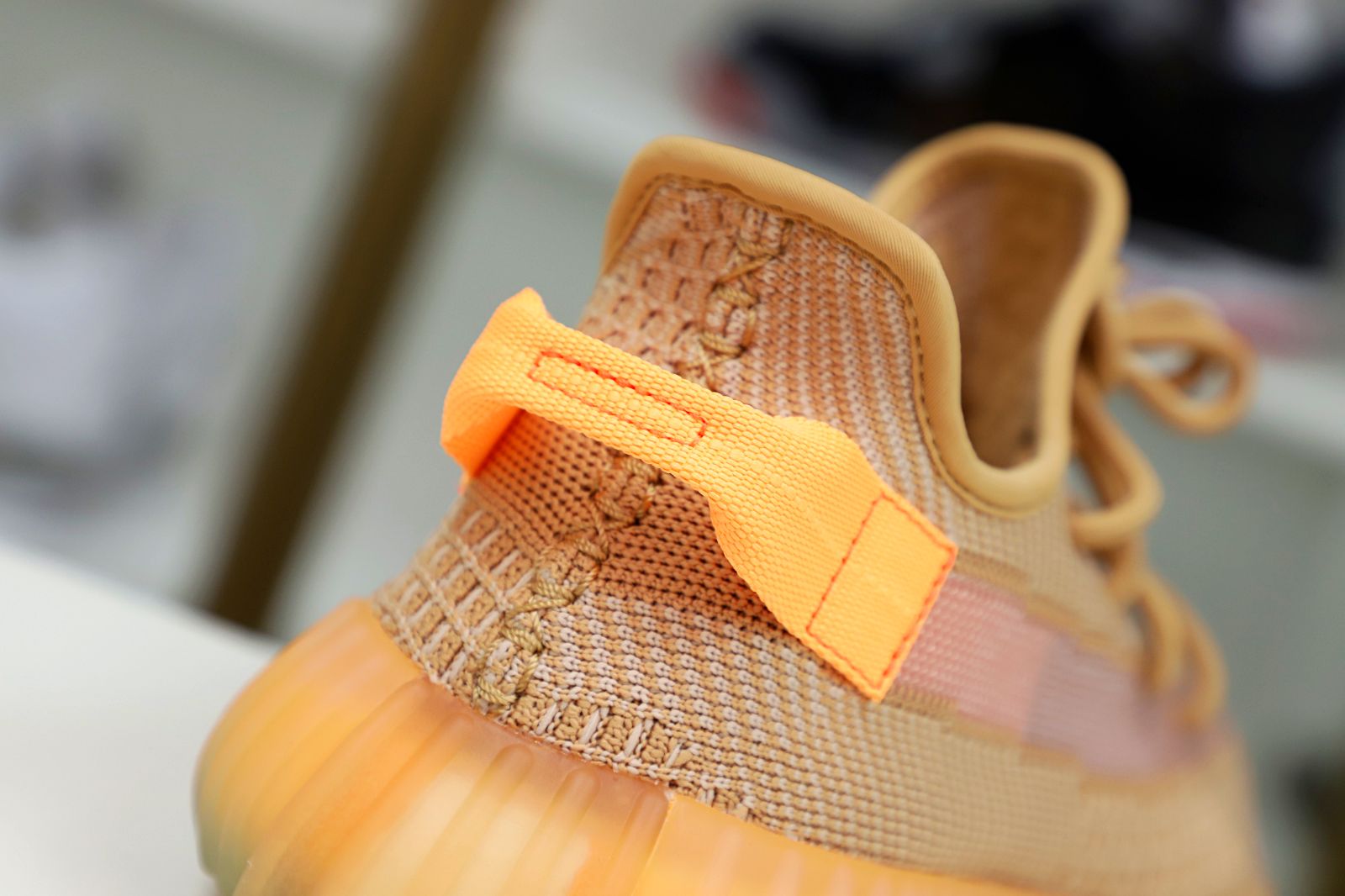 YEEZY BOOST 350 V2 CLAY