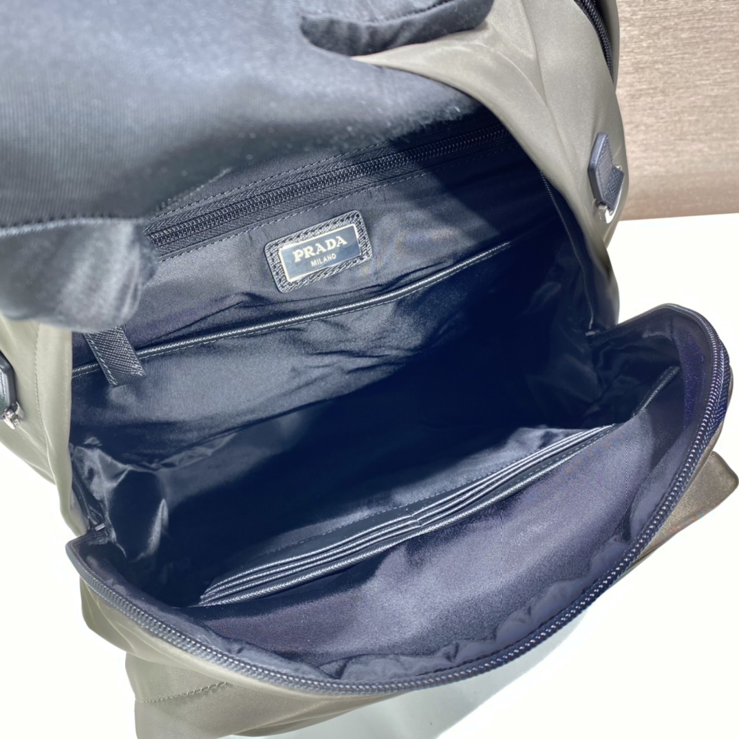 𝐏𝐑𝐀𝐃𝐀 New Shoulder Bag 2VZ048