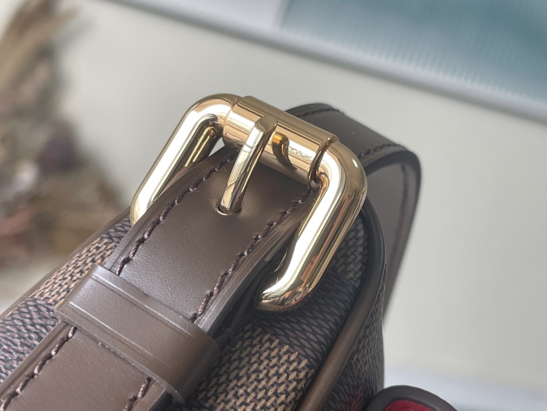 𝐋𝐎𝐔𝐈𝐒 𝐕𝐔𝐈𝐓𝐓𝐎𝐍   N60006