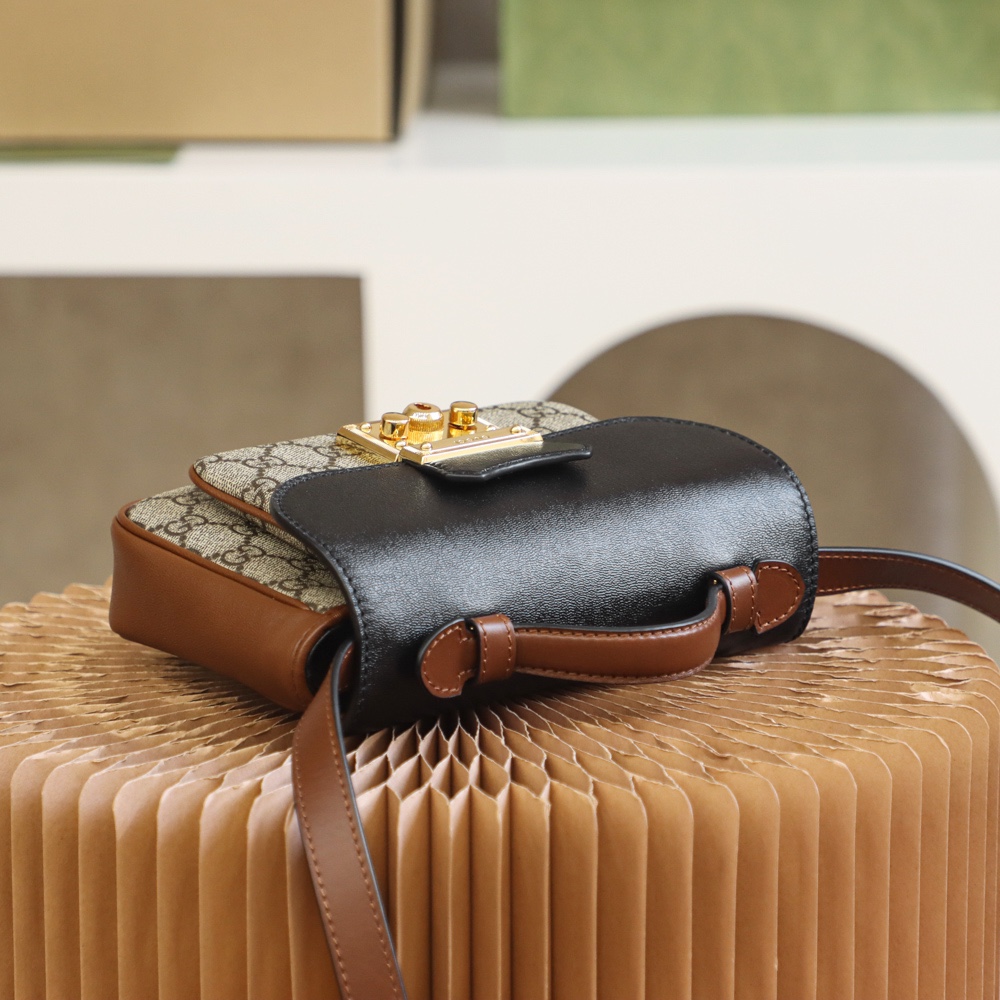 GUCCI 𝐩𝐚𝐝𝐥𝐨𝐜𝐤 small lock postman bag #658487