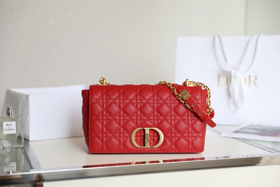 DlOR CARO】Red soft cow leather rattan check DR-091