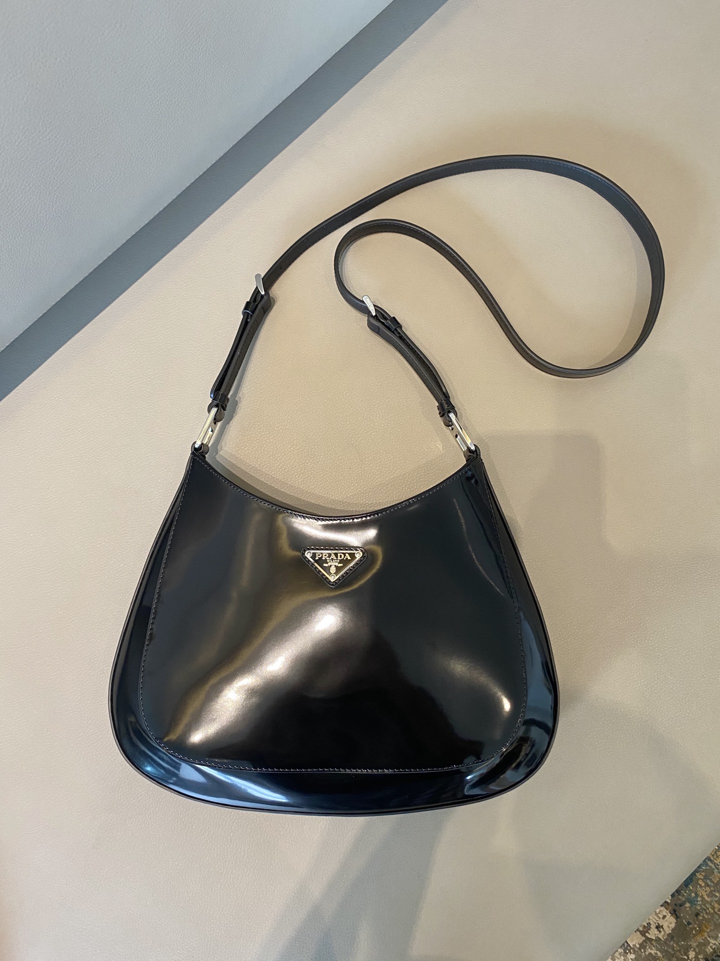 𝐏𝐑𝐀𝐃𝐀  Large Double Shoulder Strap Underarm Bag