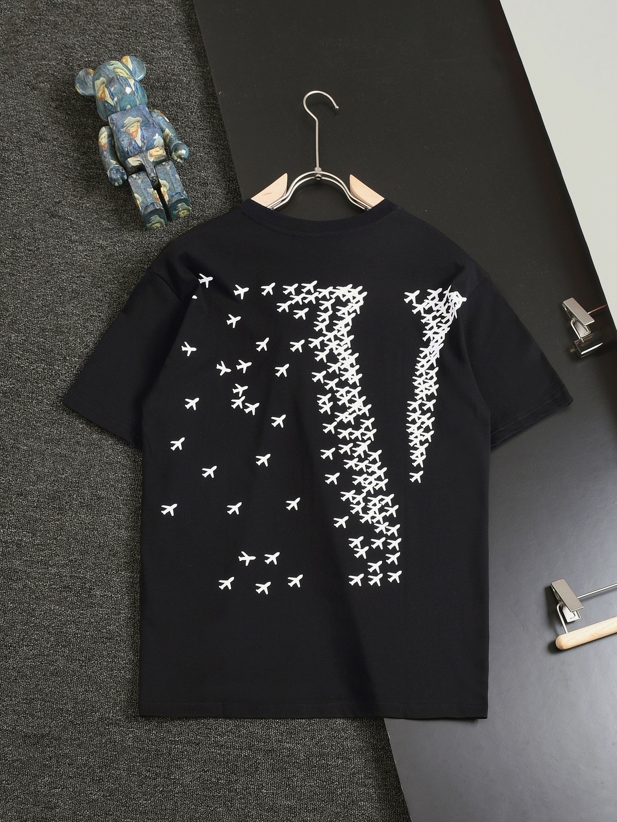Louis Vuitton 24SS early spring new large-scale small aircraft printed t-shirt