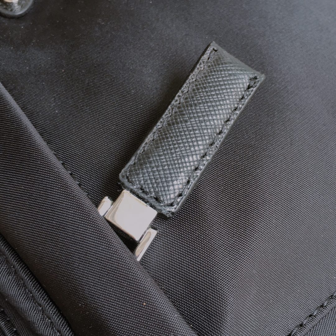 𝐏𝐑𝐀𝐃𝐀 2NH007 new cloth handbag