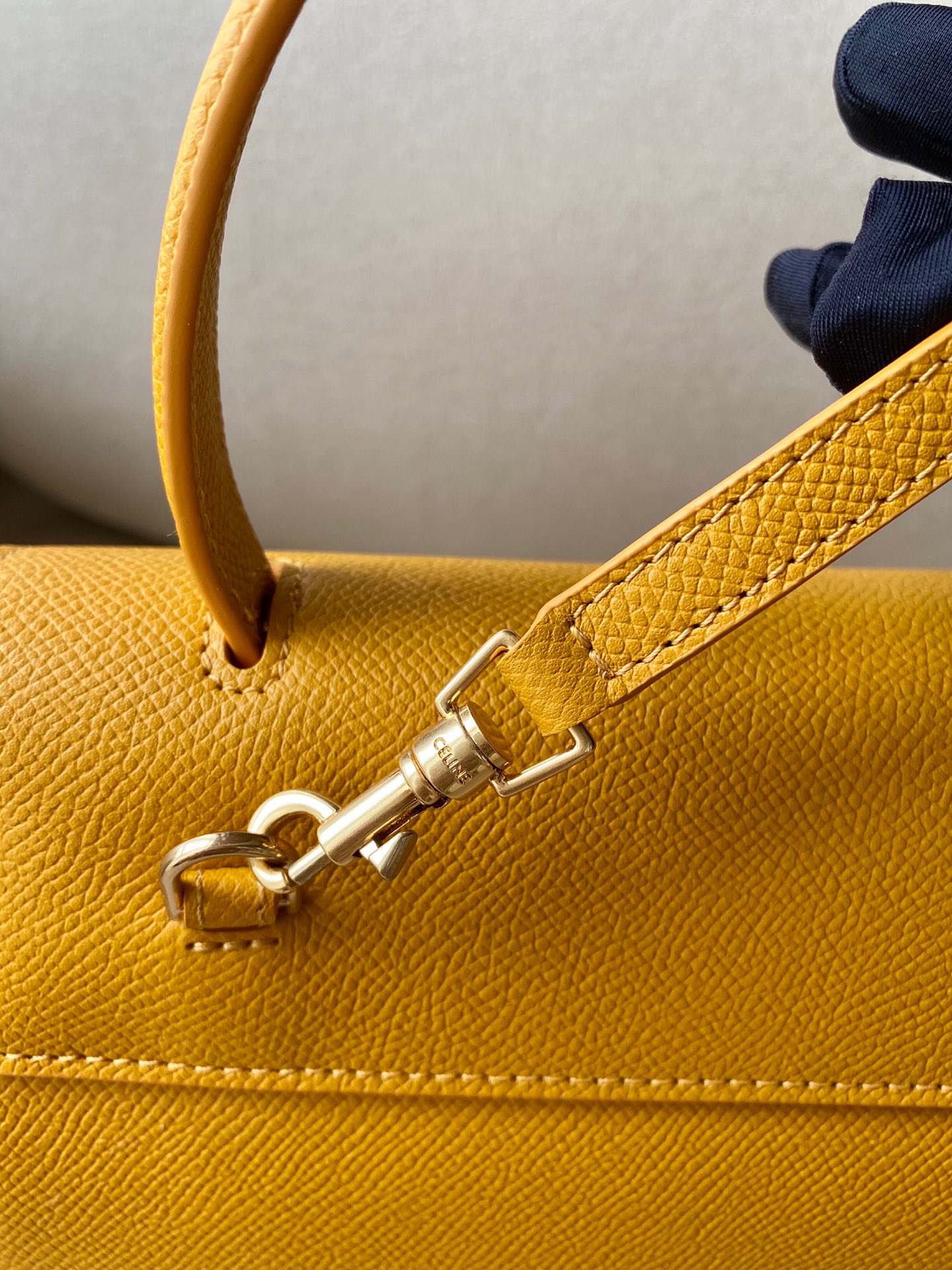 𝐂𝐞𝐥𝐢𝐧𝐞 Belt Bag Catfish Bag Small Grained Calfskin